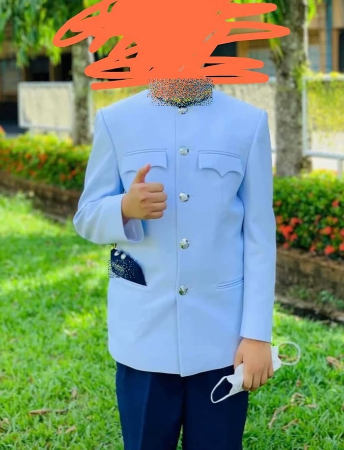 ดราม่าชุดพิธีการ