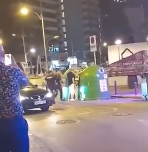 อนาจารกลางที่สาธารณะ