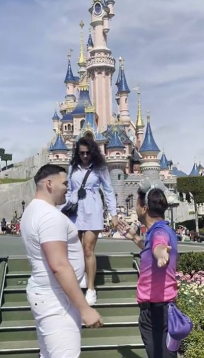 ดราม่าขอแต่งงานในดิสนีย์แลนด์