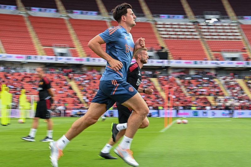 นักเตะแดงเดือดนั่งถังน้ำแข็ง