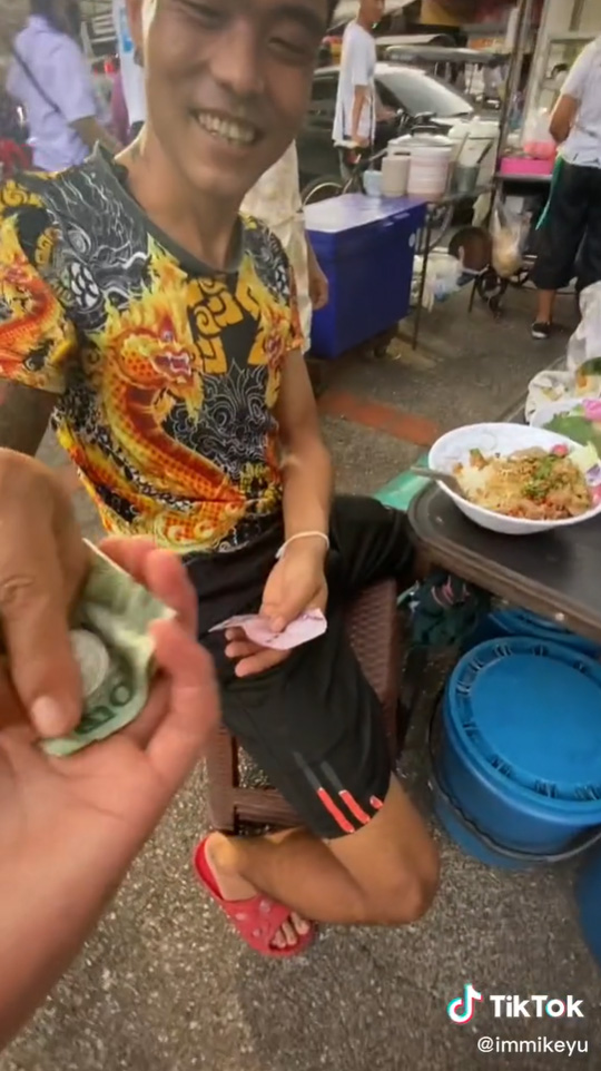 นักท่องเที่ยวแกล้งเงินไม่พอ