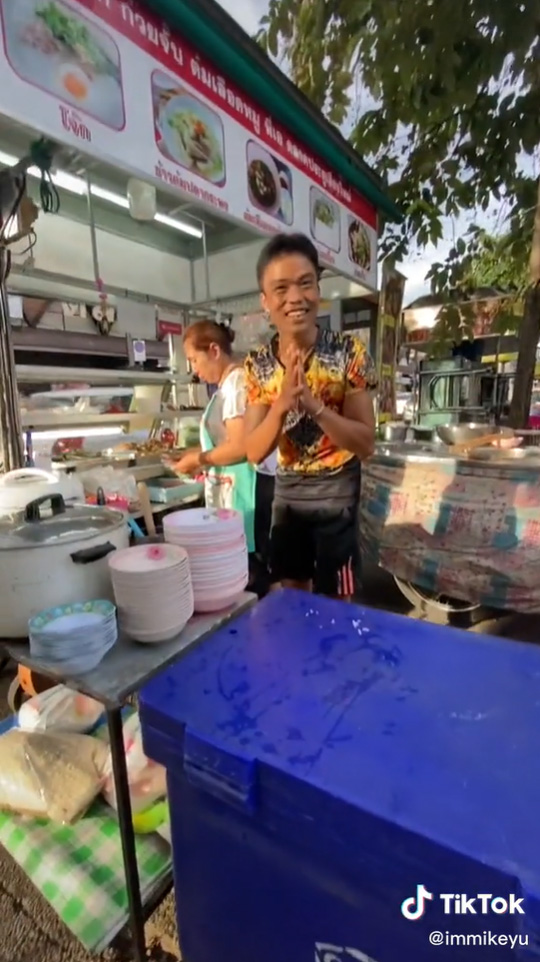 นักท่องเที่ยวแกล้งเงินไม่พอ