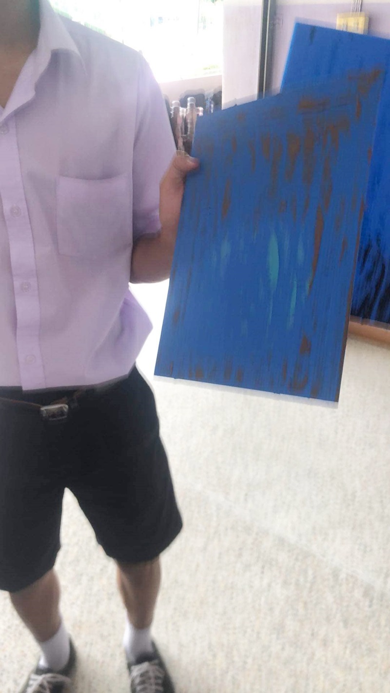 ครูทำลายผลงานเด็ก