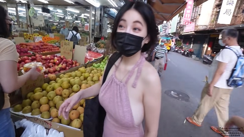 สาวเซ็กซี่จ่ายตลาด