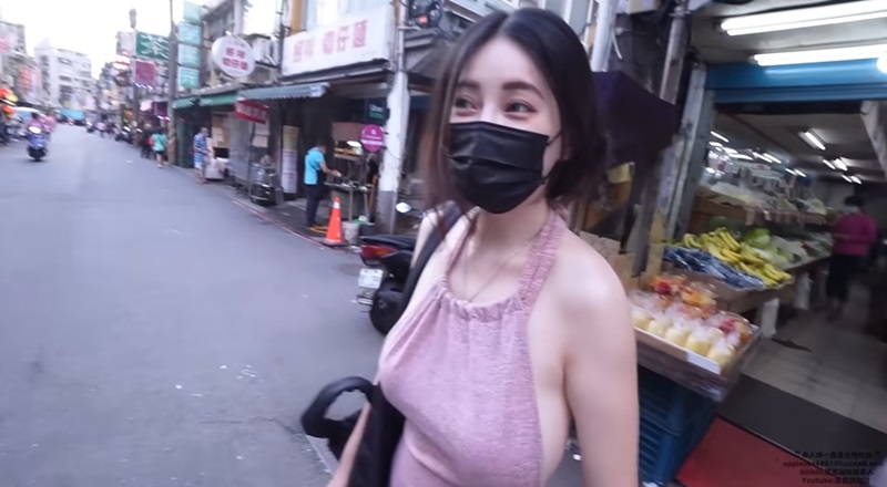สาวเซ็กซี่จ่ายตลาด