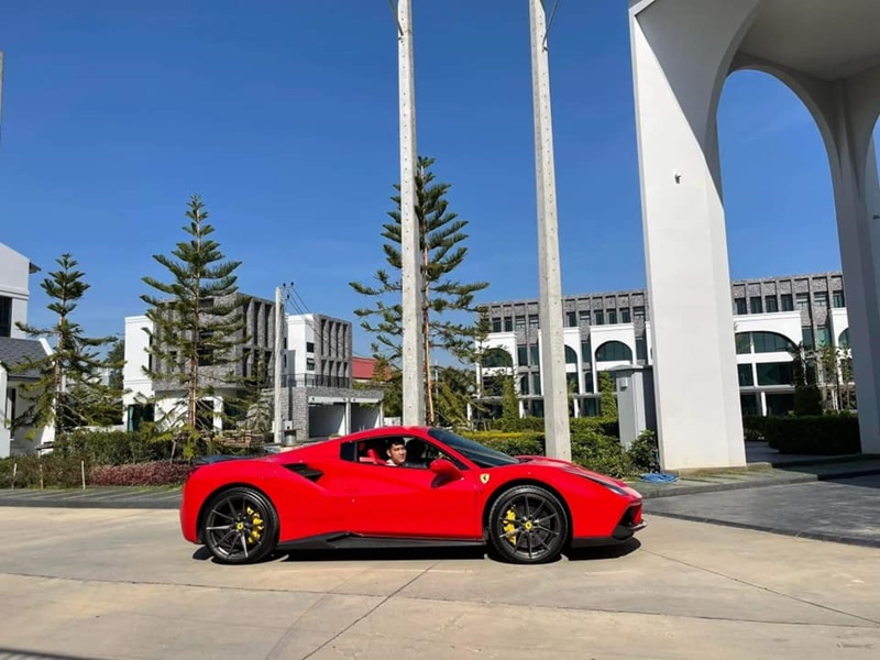 เป้ กิติกร