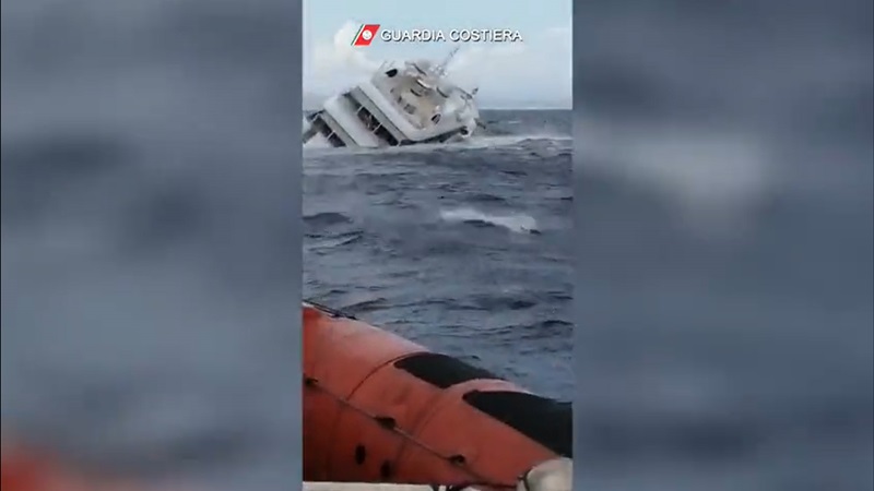 เรือยอชต์อับปาง