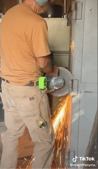 ของเก่าในตู้เซฟ