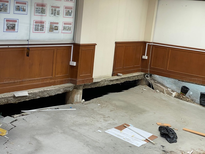 สน.หัวหมาก อาคารทรุดตัว