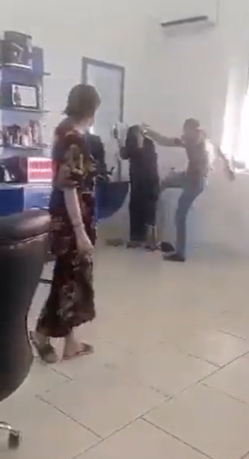 ทำร้ายภรรยา