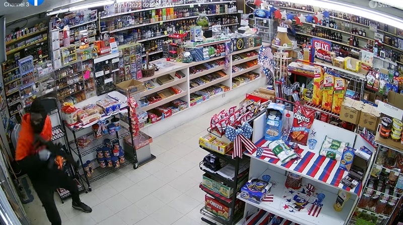 โจรปล้นร้านค้า