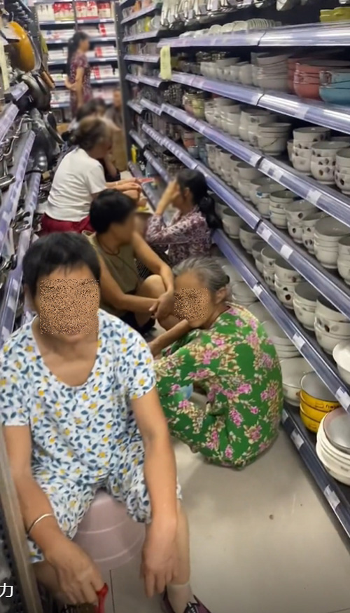 หนีอากาศร้อนเข้าห้าง