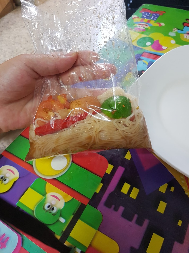 ตำขนมจีน