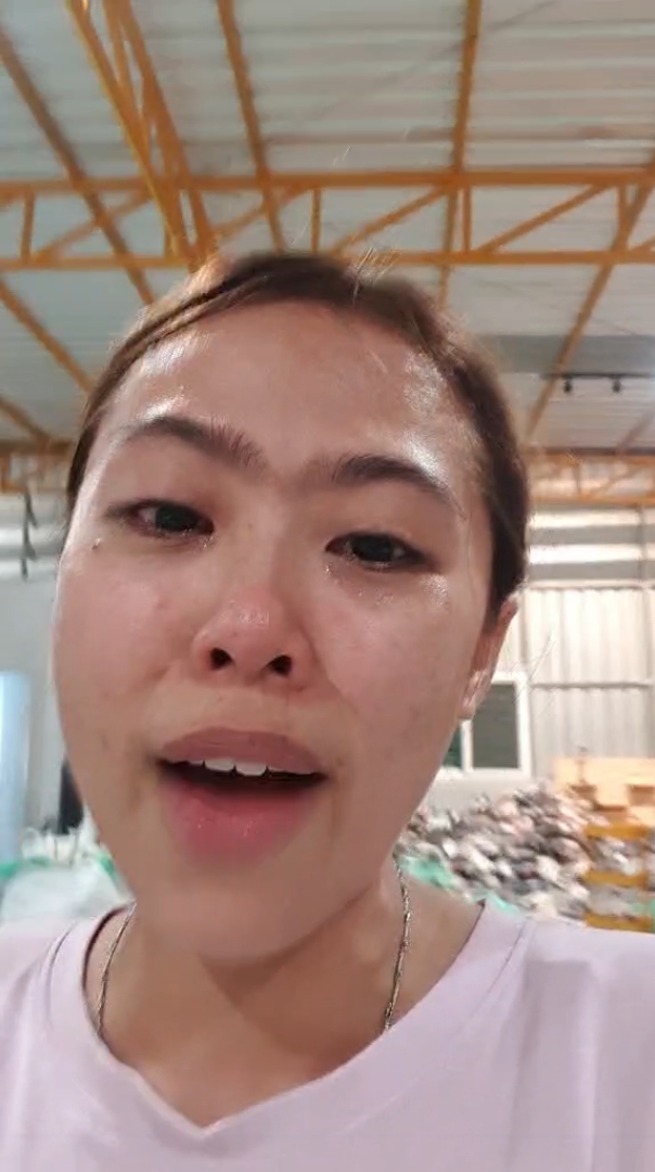 โกดังน้ำท่วม