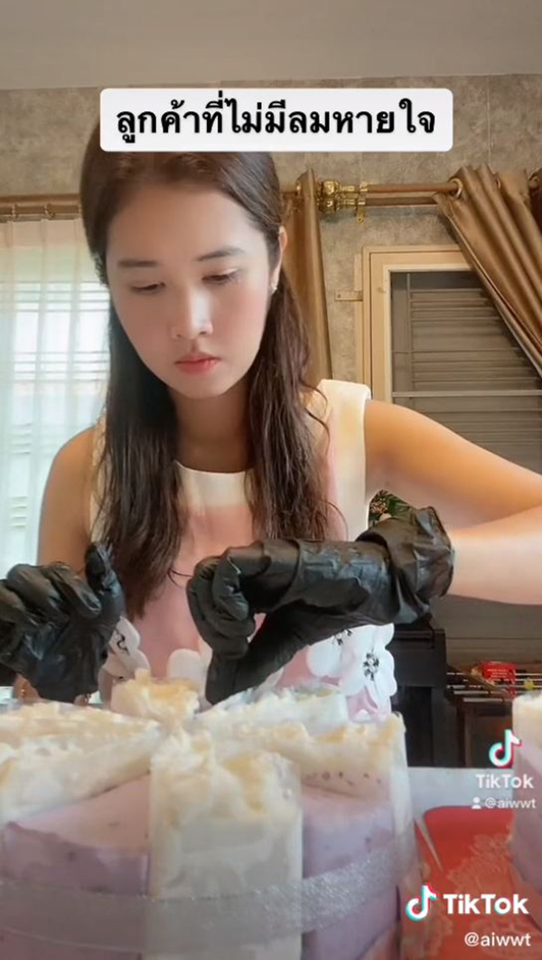 แม่ค้าเค้ก