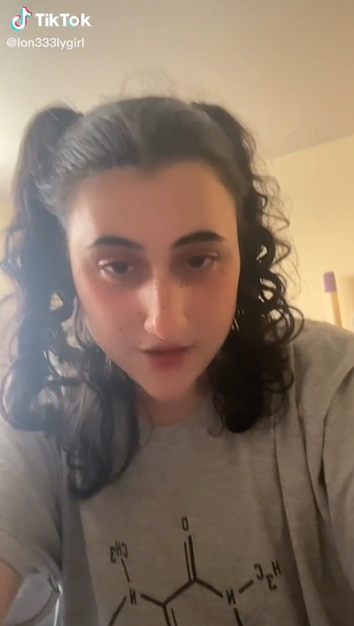 หนอนร่วงจากเพดาน