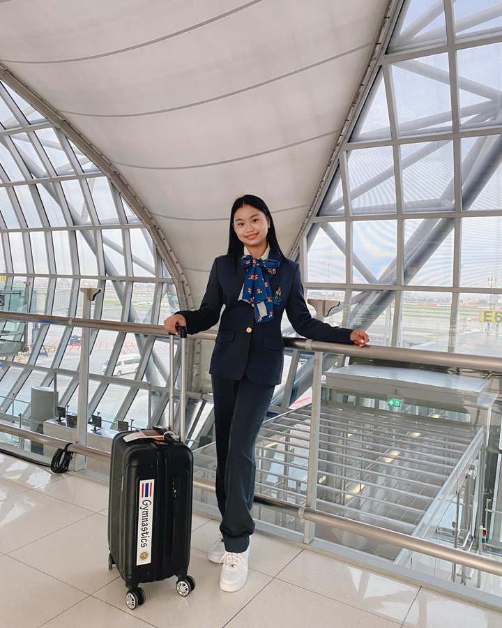 ตีลังกาให้ดอกไม้