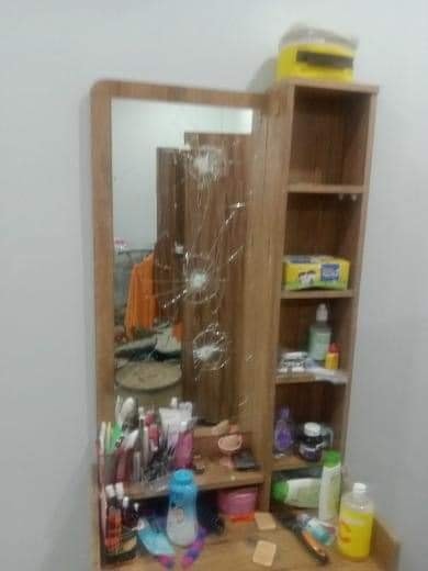 แฟนเก่าทำลายบ้าน