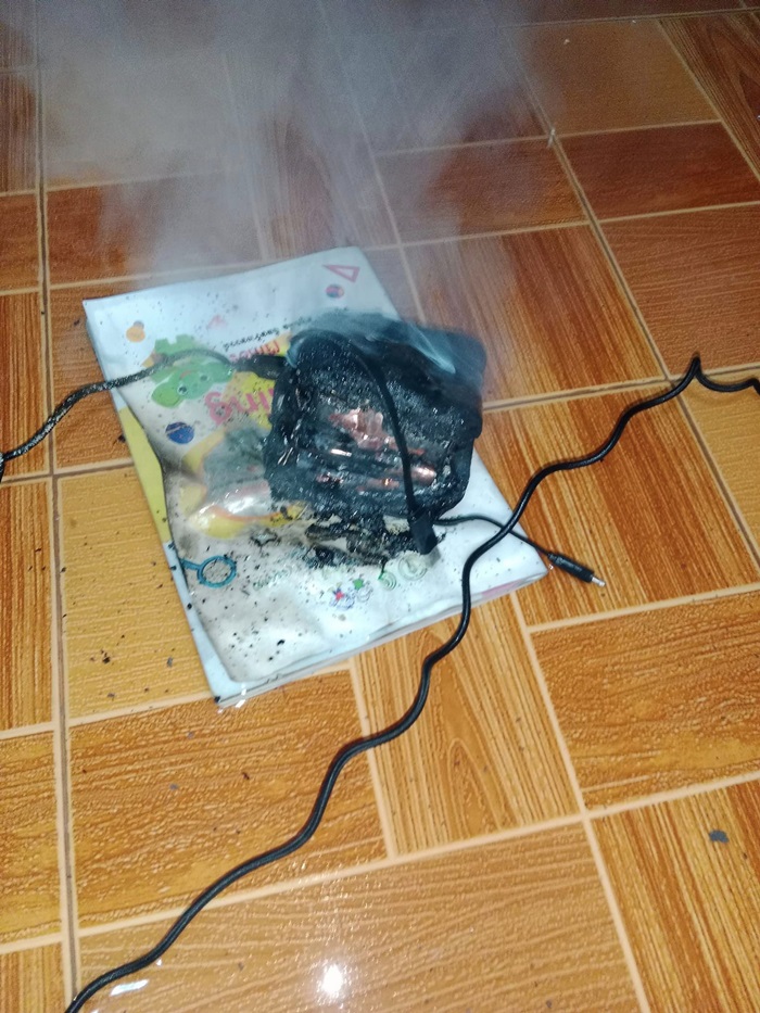 พาวเวอร์แบงก์ระเบิด