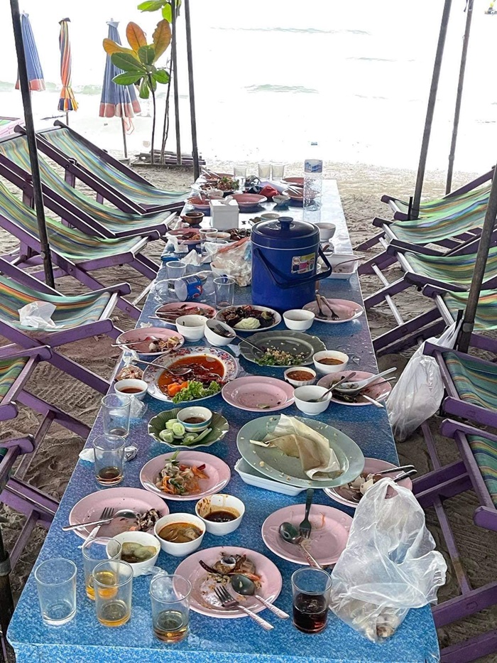 อาหารแพง หาดสวนสน