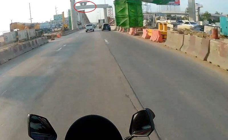 แท่งปูนบนคาน