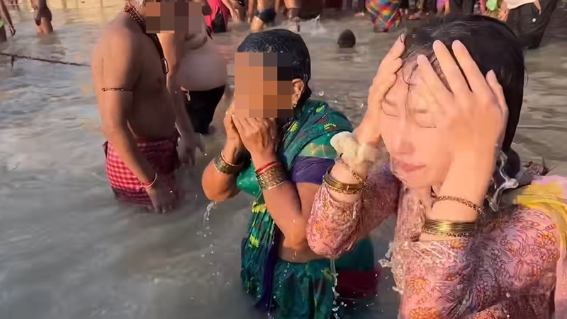 จุ่มตัวแม่น้ำคงคา