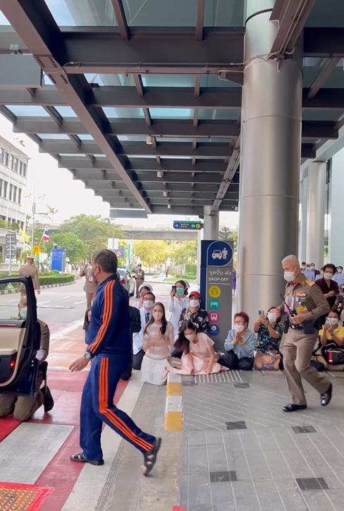 ในหลวง พระราชินี