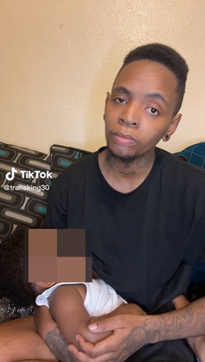 ชายข้ามเพศท้อง