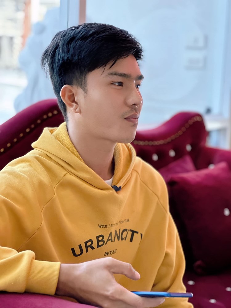 เด็กปั๊มหล่อทะลุแมสก์