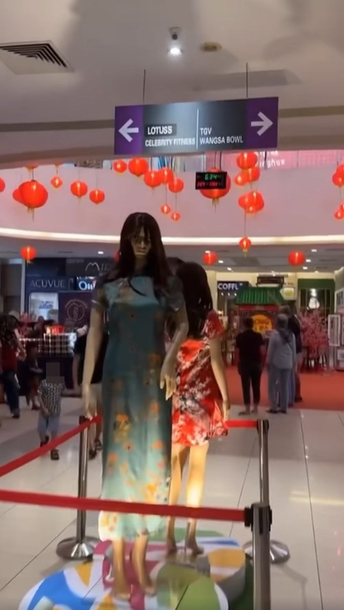 หุ่นโชว์เสื้อ