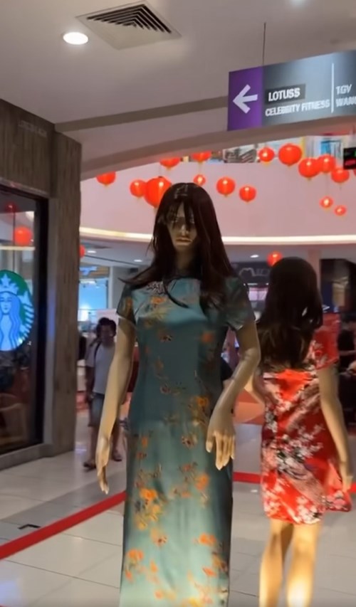 หุ่นโชว์เสื้อ