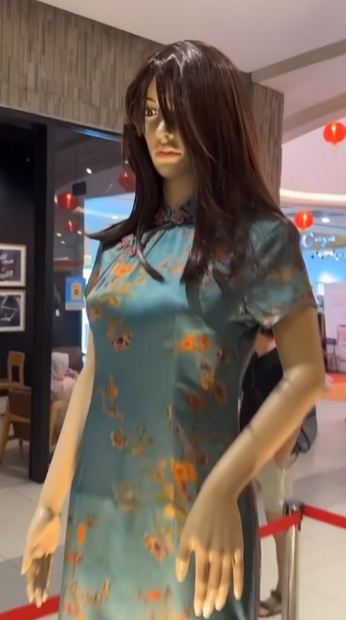 หุ่นโชว์เสื้อ