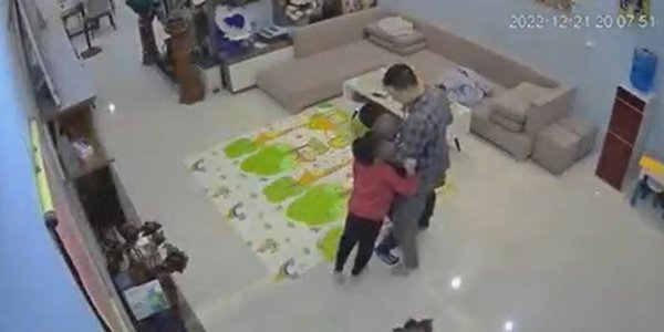 ลูกแกล้งพ่อ