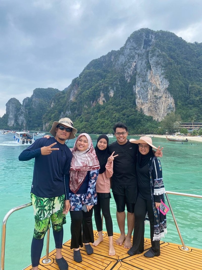 คนเอเชีย VS ฝรั่ง ถ่ายรูป