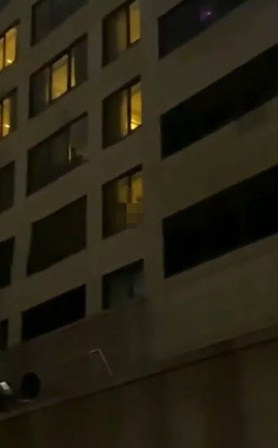 เซ็กซ์ริมหน้าต่าง