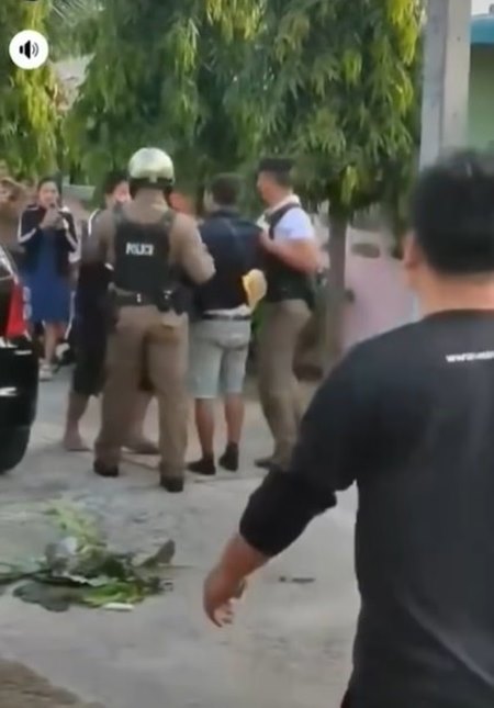 แทงนักเรียน