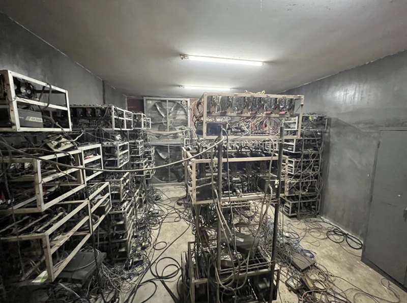 แยม ธมลพรรณ์