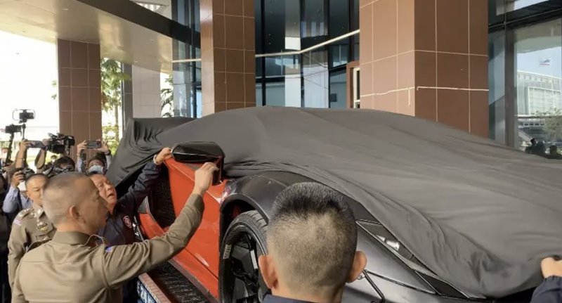 Lamborghini เบนซ์ เดม่อน