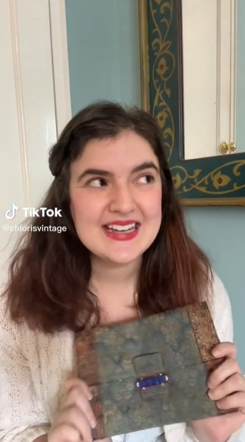 กระเป๋าเก่า