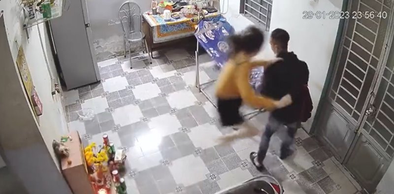 เมียตีผัว