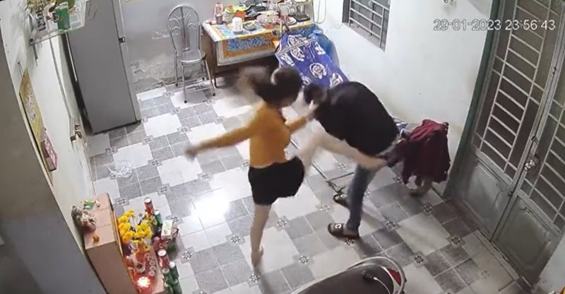 เมียตีผัว