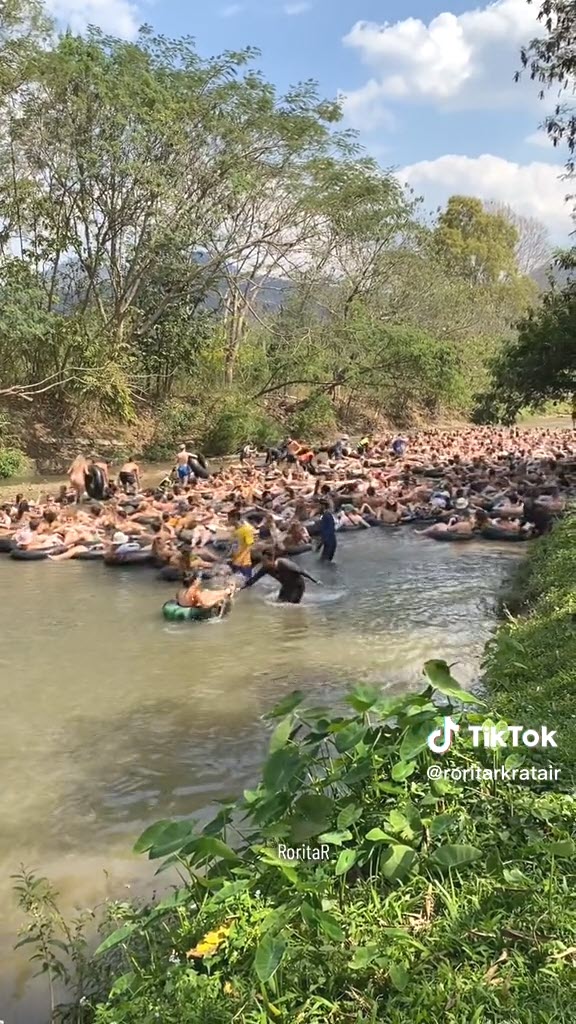 นักท่องเที่ยวต่างชาติ