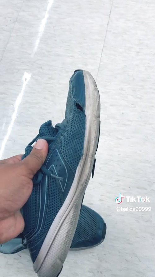 เคลมรองเท้า