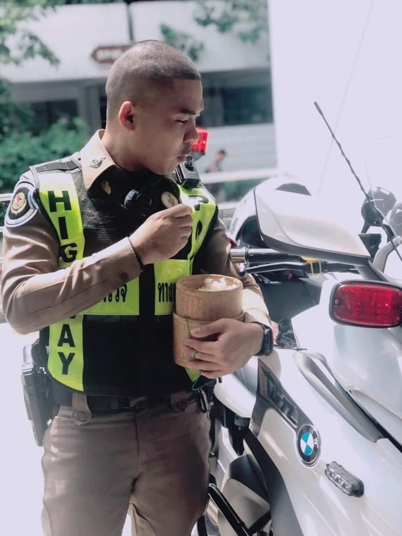 ขับรถชนตำรวจตาย