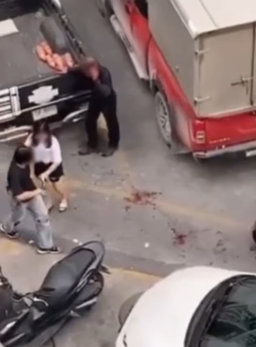 ใช้ปืนตบ รปภ.