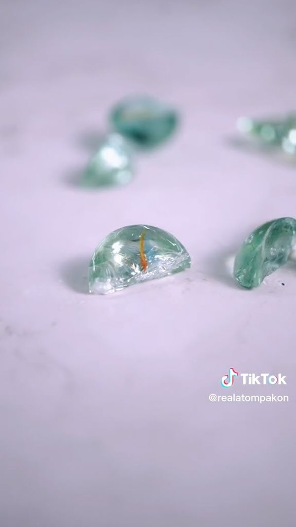 ข้างในลูกแก้ว