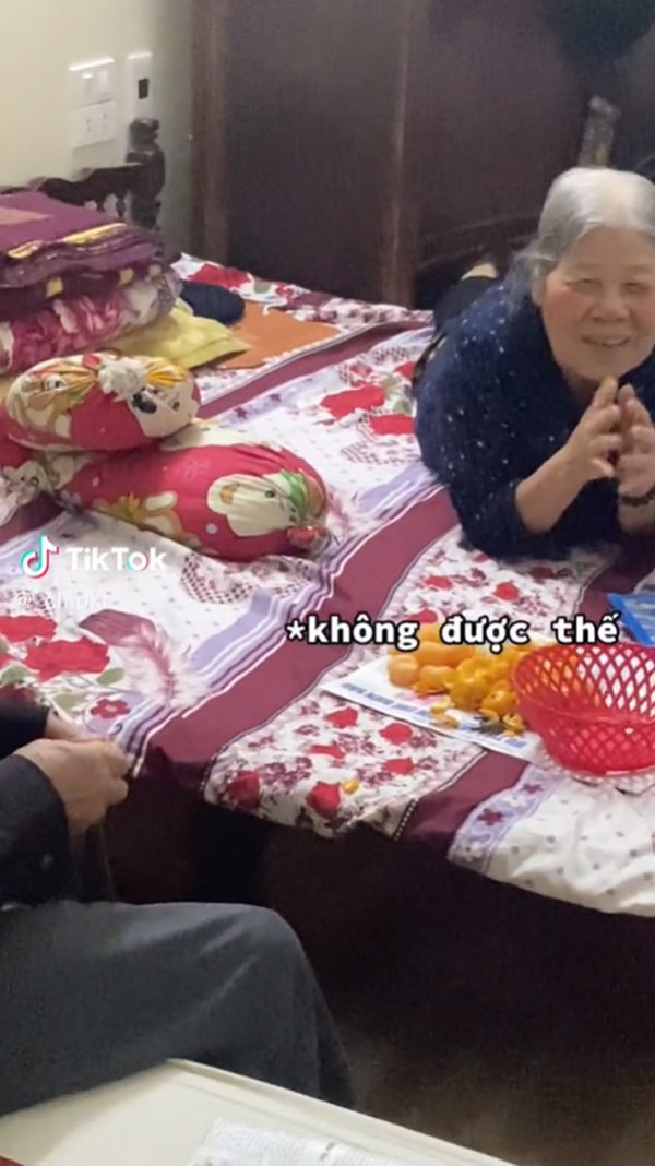 คู่รักสูงวัย