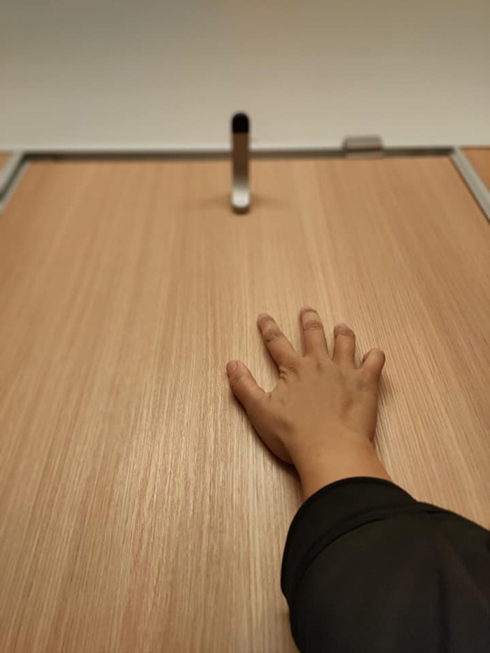 ตะขอหลังประตูห้องน้ำ