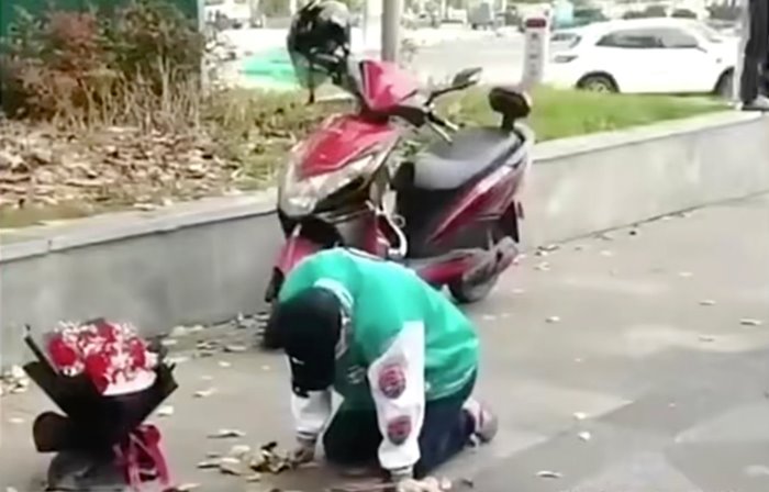 คุกเข่าง้อแฟน