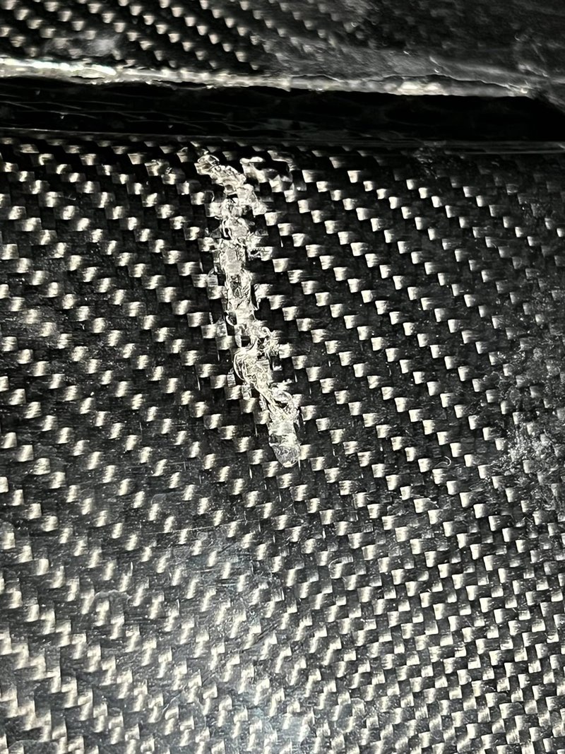 ปีนกระโปรงรถเต้น